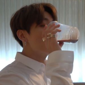 Meet your Posher, Chicken